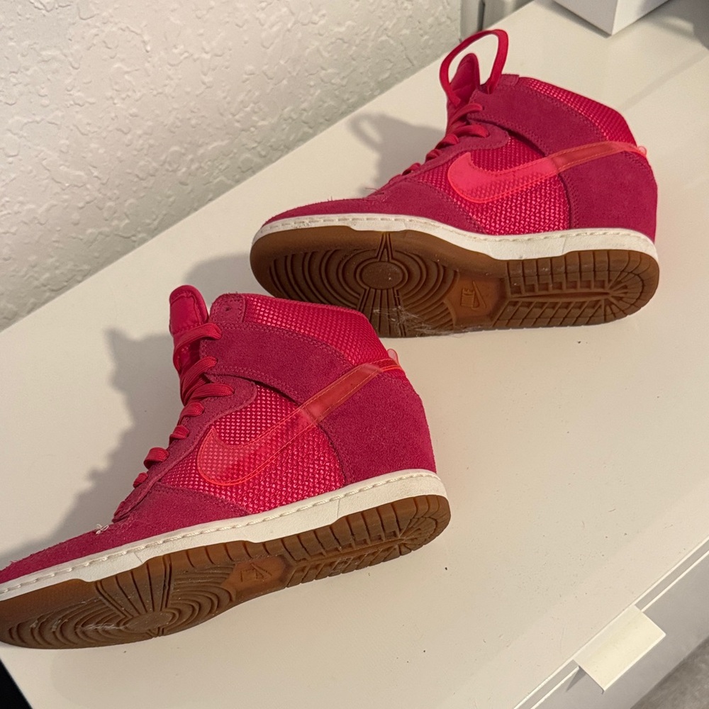 Nike Women's Fuchsia High-Top Sneakers - Picture 4 of 5